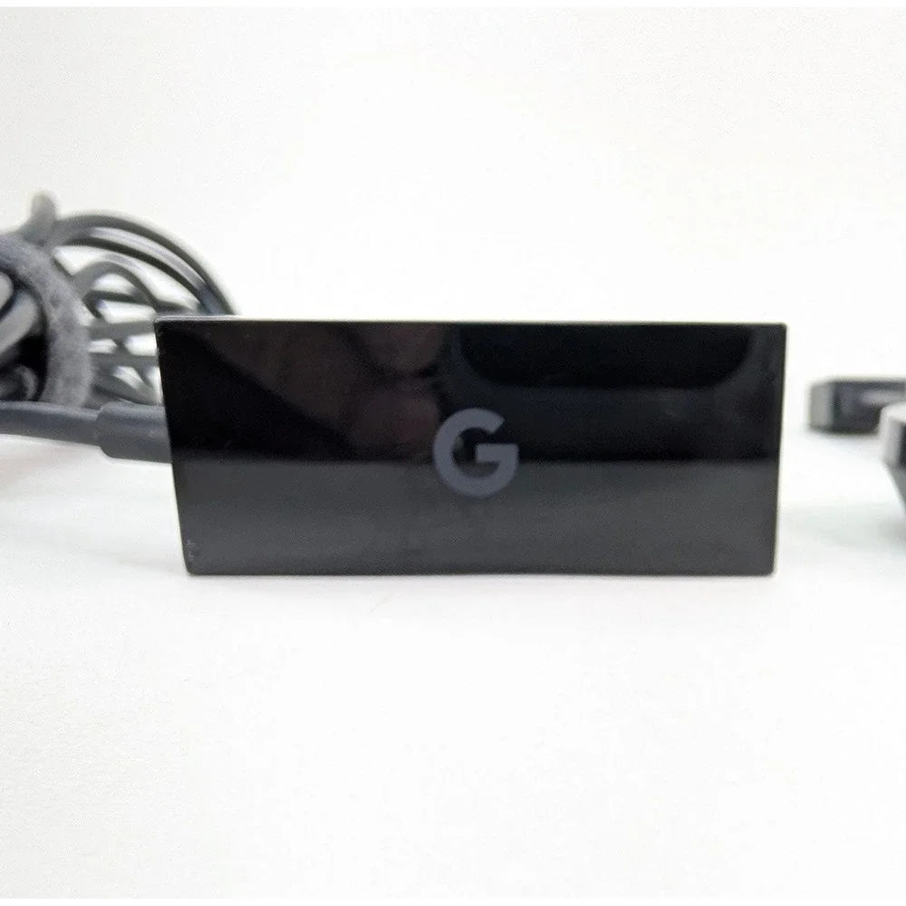 Google Chromecast Ultra 4K HDR Streaming Media Player Black NC2-6A5-D with Power
